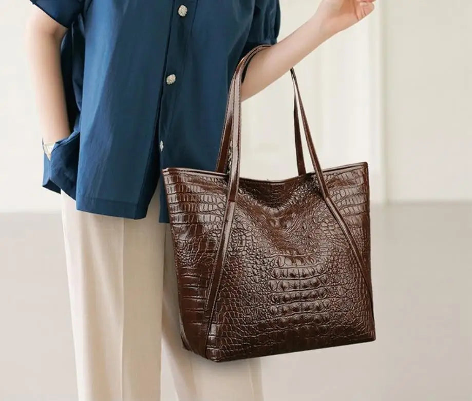 Aubrey™ | Bold Reptile-Patterned Leather Handbag (Buy 1 Get 1 Free)